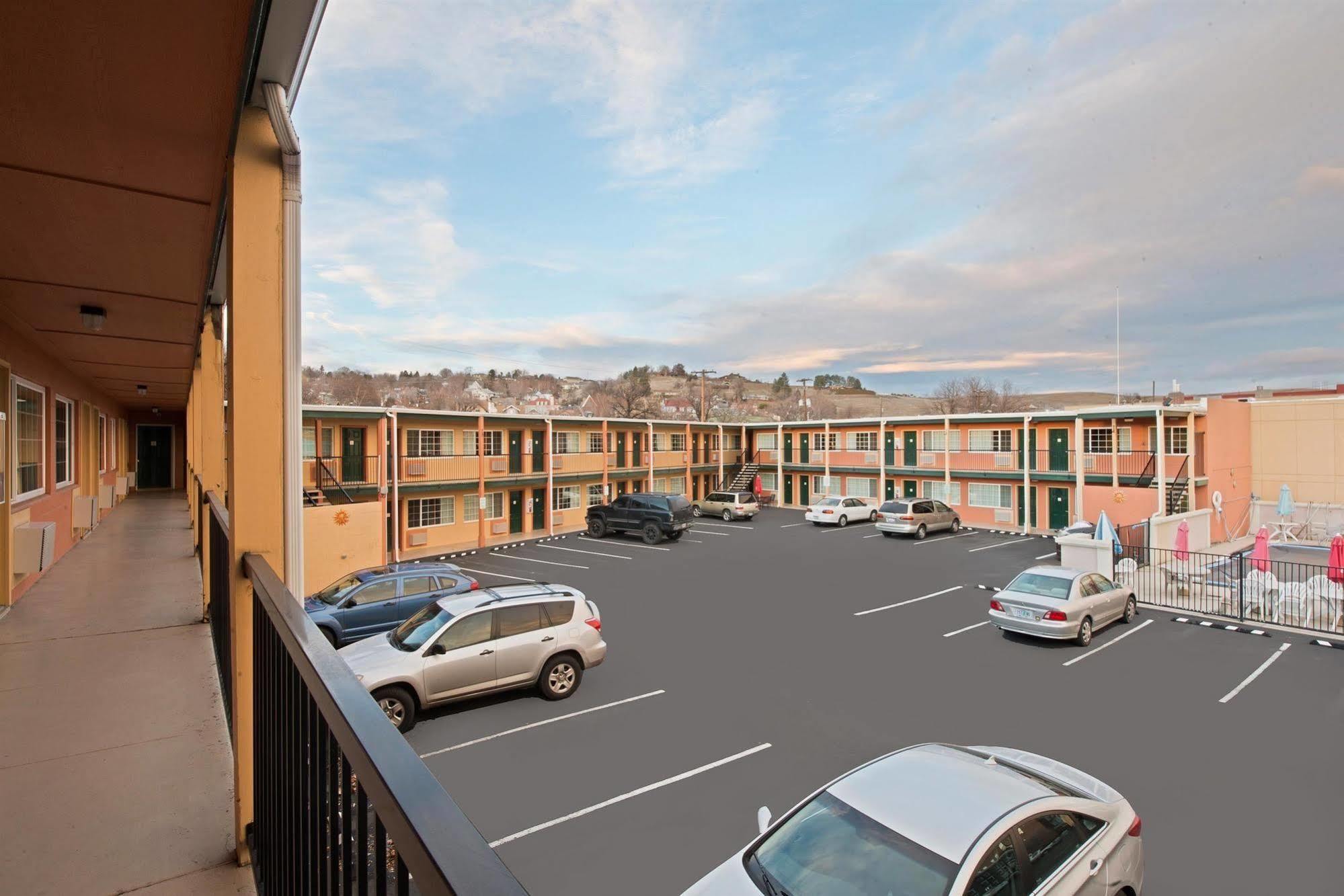 Americas Best Value Inn - Pendleton Eksteriør billede